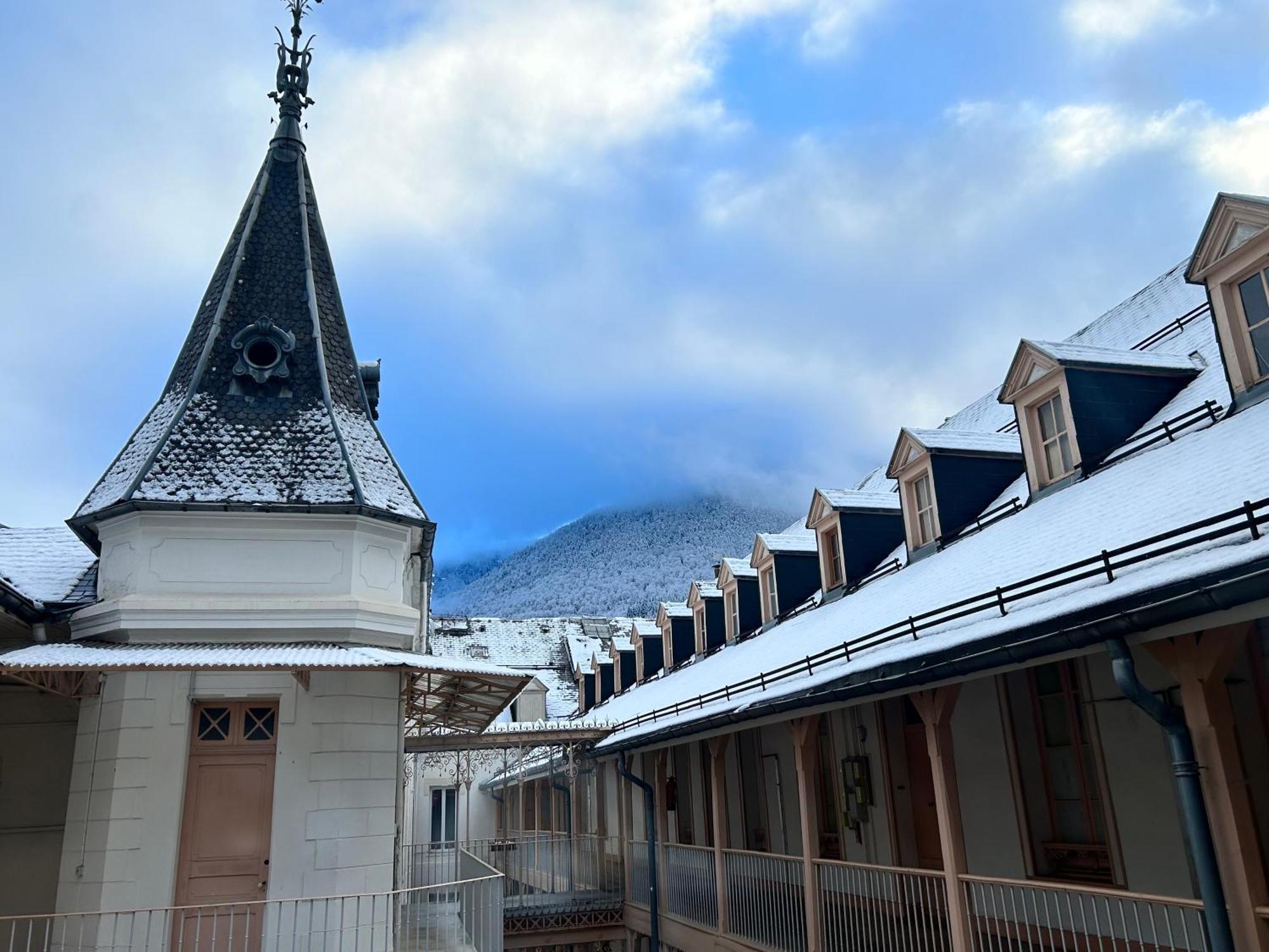 Palais D'Etigny Apartment Bagnères-de-Luchon Екстериор снимка
